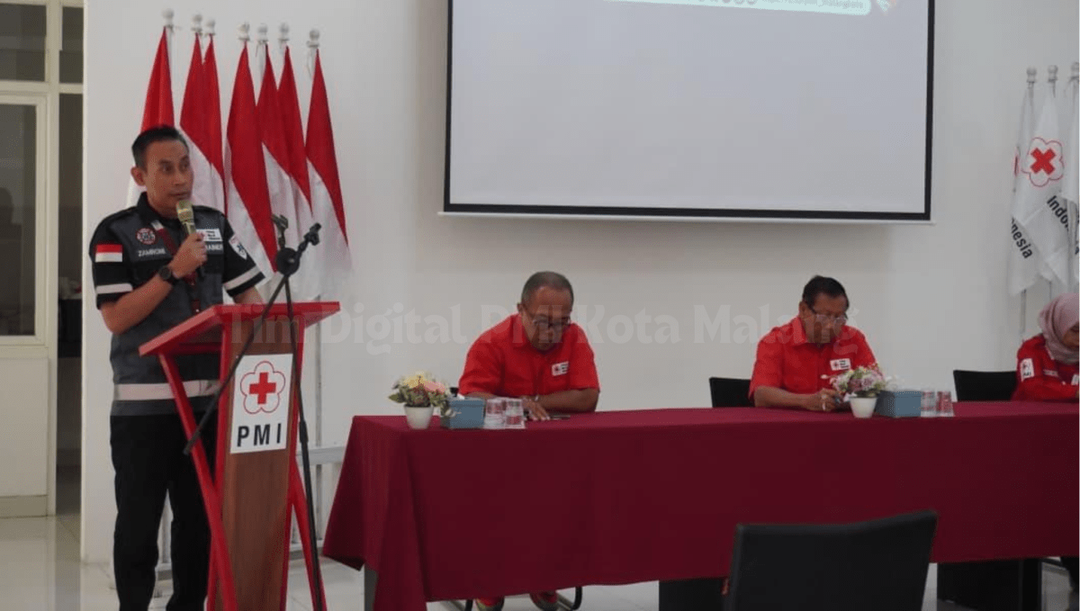 Penyampaian laporan Ketua Panitia Pelatihan Ambulans PMI Kabupaten Majalengka